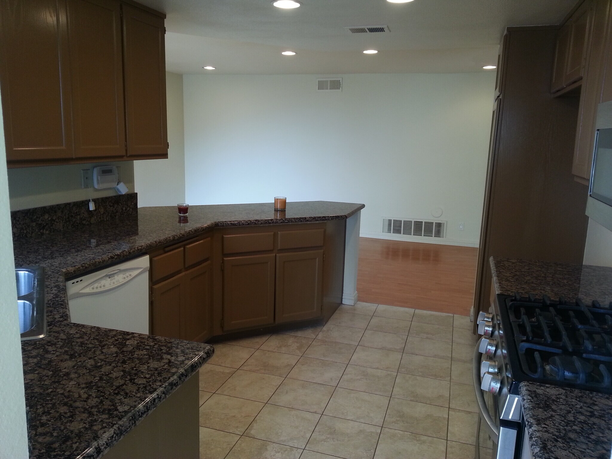 Building Photo - 857 S Sapphire Ln