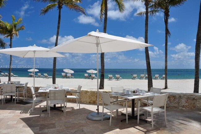 Building Photo - 19253 Fisher Island Dr