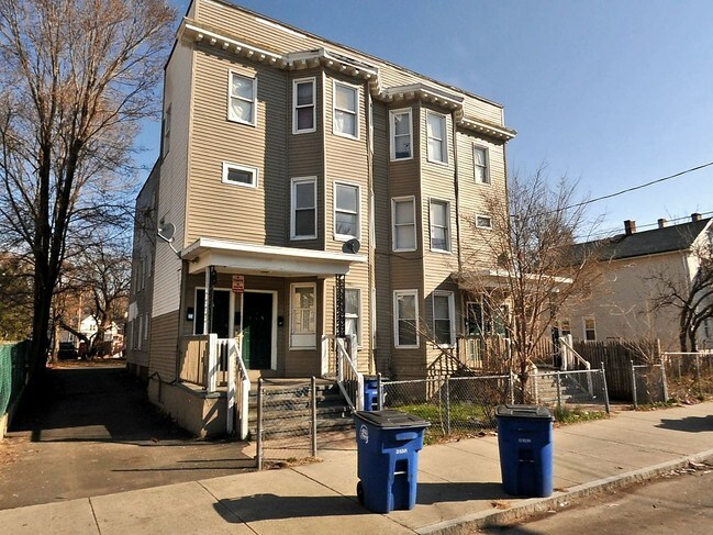 Building Photo - 217 Rosette St