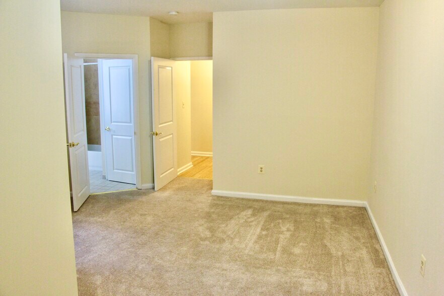 Bedroom 3 (master bedroom) - 526 St Paul St