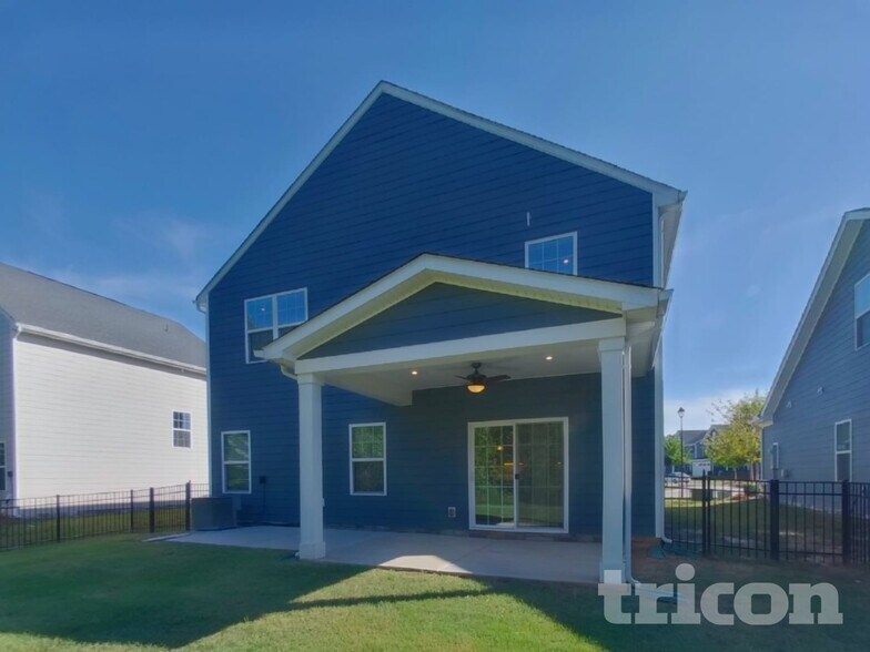 Building Photo - 1340 Lena St