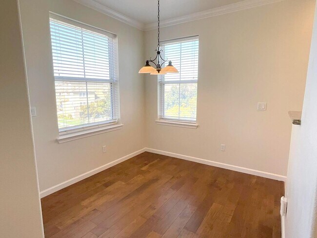 Building Photo - Gorgeous Corner Condo at The Terraces in Dublin Ranch Village!!