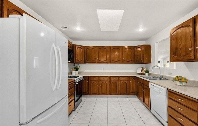 Building Photo - 14721 Riata St