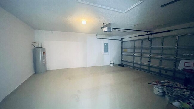 Building Photo - 729 Del Rio Way