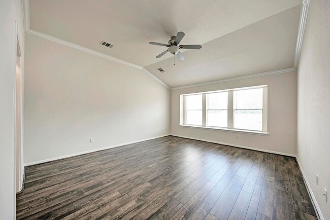 Building Photo - Large home in Pflugerville!  3 car garage - Highland Park Neighborhood