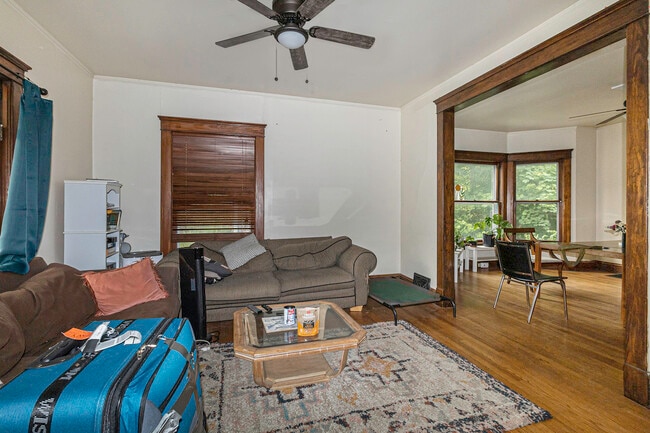 Building Photo - 405 N Ashley St