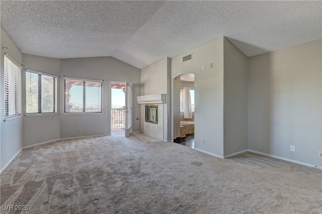 Building Photo - 8700 Captains Pl