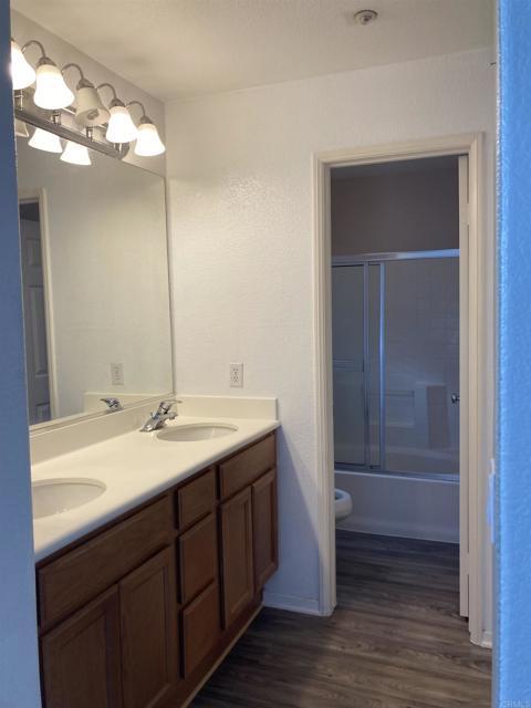 Building Photo - 16941 Meadowlark Ridge Rd