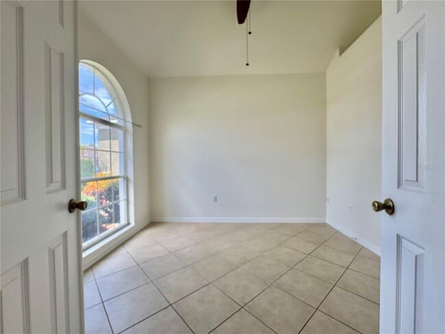Building Photo - 8029 King Palm Cir