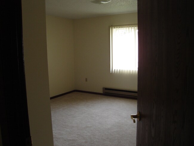 Building Photo - 799 Roundhouse Addt