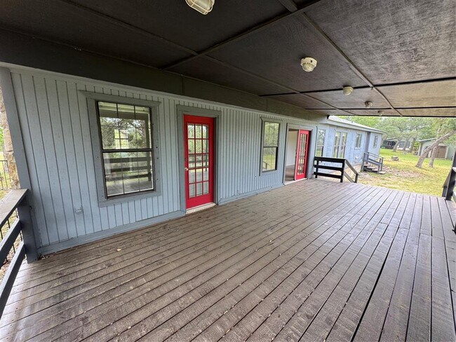 Building Photo - 301 Mesa Dr