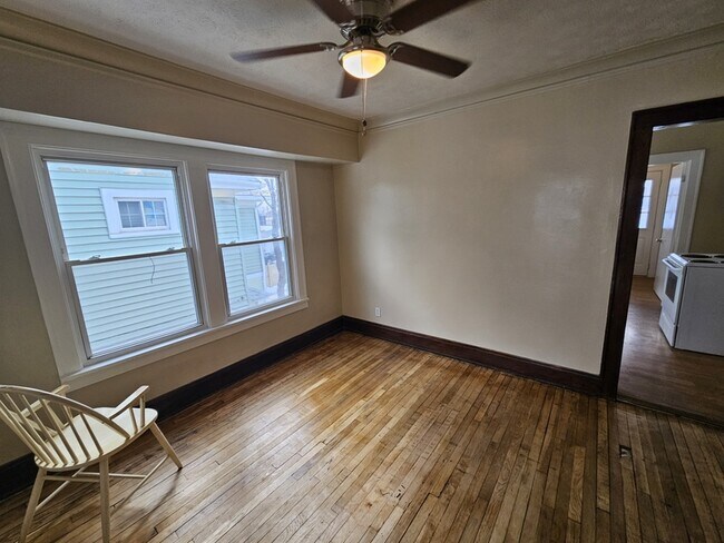 Building Photo - 3270 W 116th St