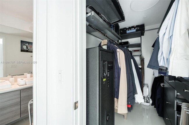 Building Photo - 1080 Brickell Ave