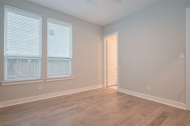 Building Photo - 1322 McMurtry Ridge Dr