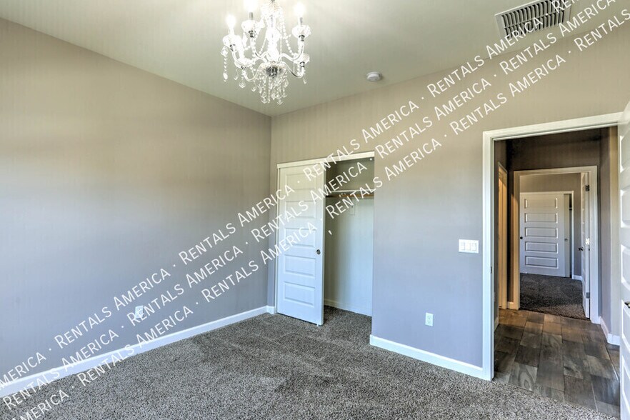 Building Photo - 17741 S Silent Meadows Path