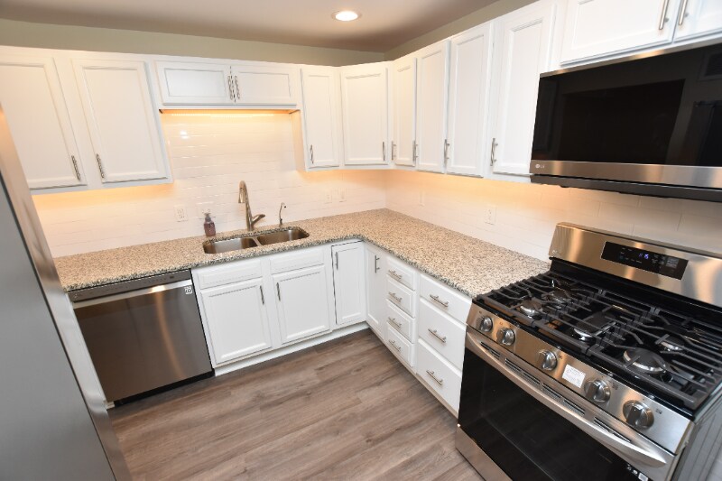 Building Photo - 3234 Whitfield Dr