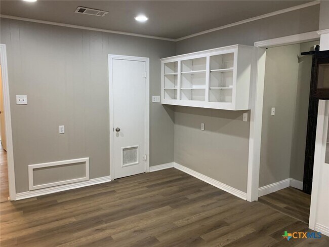 Building Photo - 1902 State Hwy 95