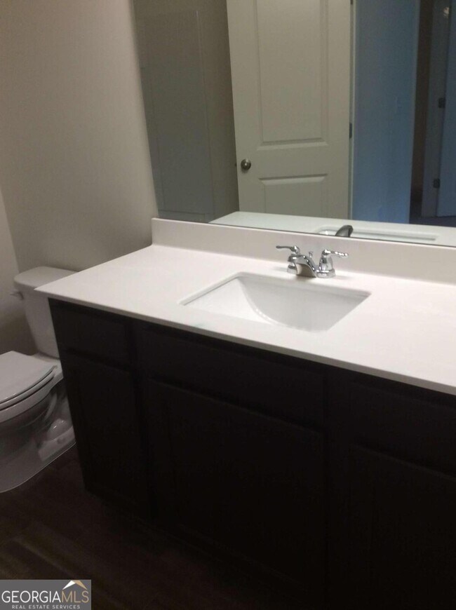 Building Photo - 1627 Larkspur Trl