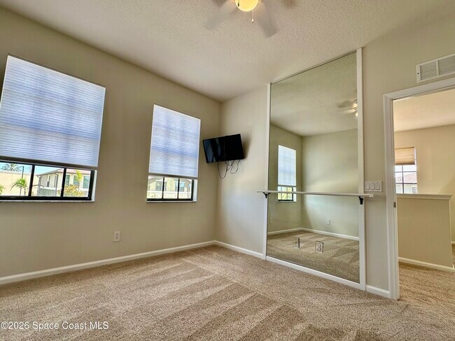 Building Photo - 1310 Lara Cir