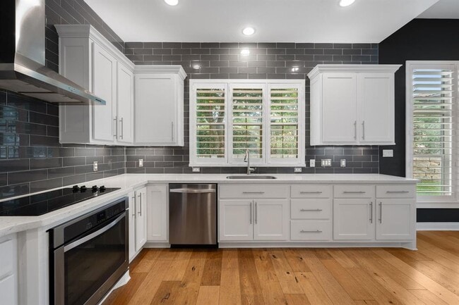 Building Photo - 13708 Golden Wave Loop