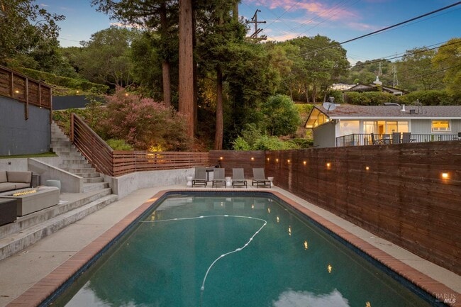 Building Photo - 48 Junipero Serra Ave