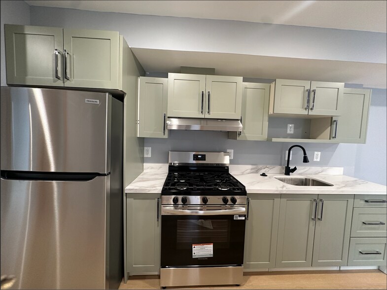 Primary Photo - 4936 Nash St NE