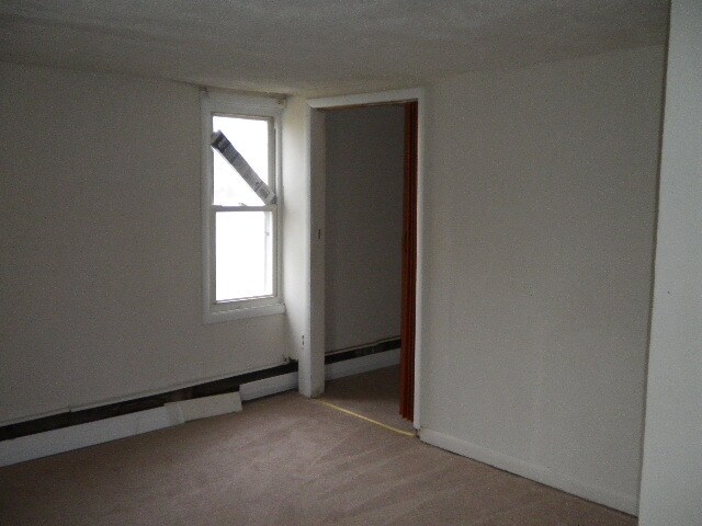 Building Photo - 1715 Hall Ave