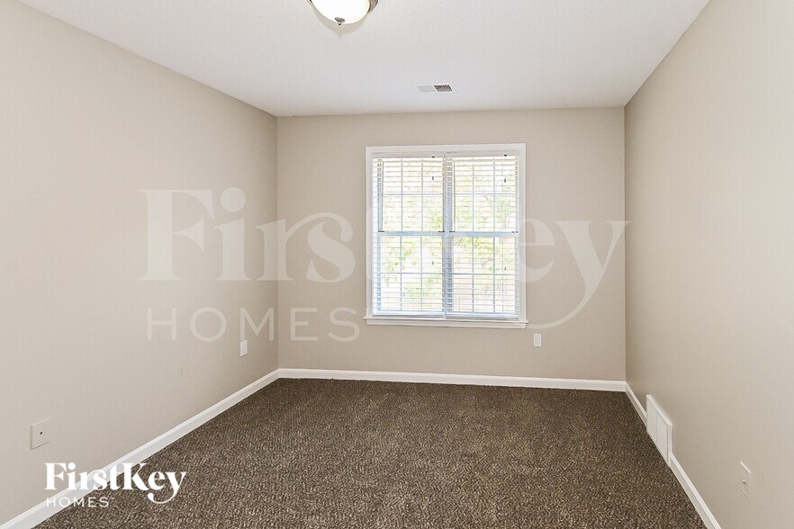 Building Photo - 8638 Bell Ridge Dr