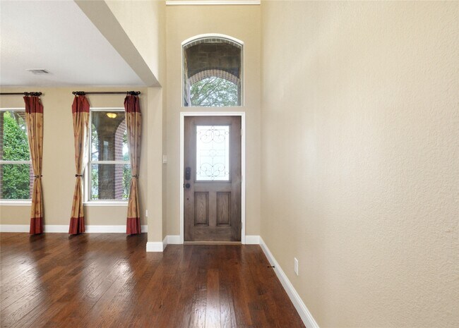 Building Photo - 11119 Hayden Falls Dr