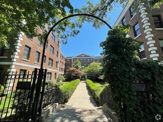 Building Photo - 62 Queensberry St