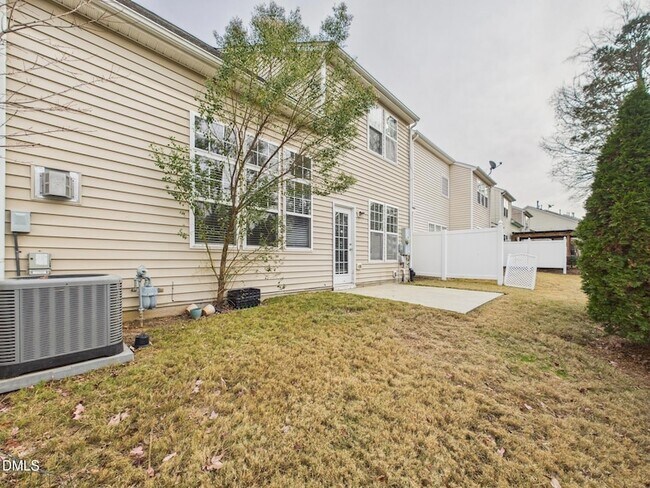 Building Photo - 302 Meeting Hall Dr