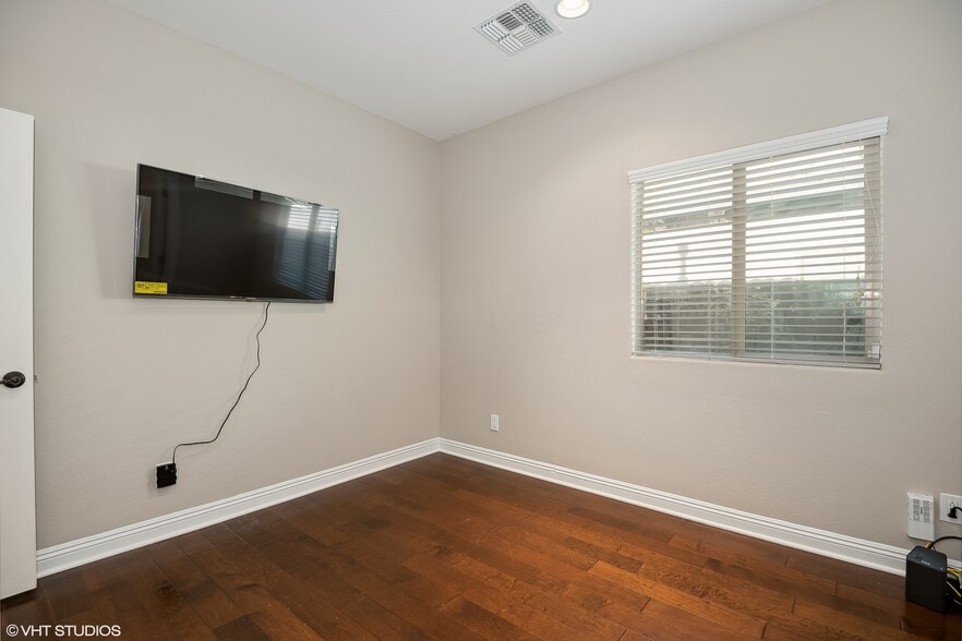 Building Photo - 3760 E Covey Ln