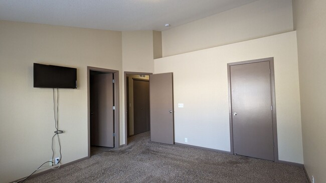 Building Photo - 2 BEDROOM / 1.75 BATH RANCH HOME IN RIDGEVIEW AT STETSON HILLS!