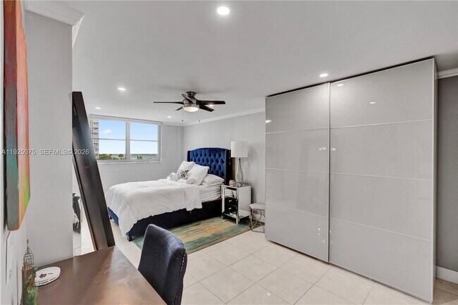 Building Photo - 9273 Collins Ave