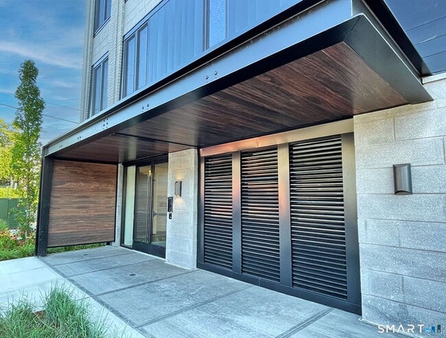 Building Photo - 78 Unquowa Pl