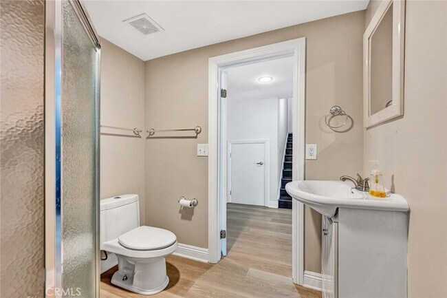 Building Photo - 3921 Calle Real