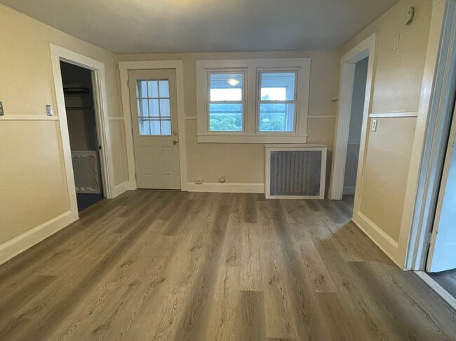 Building Photo - 966 Ridge Ave