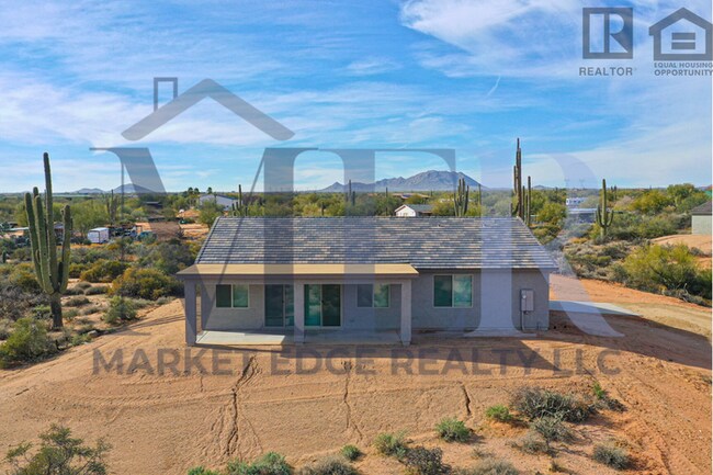 Building Photo - 3bed/2bath Home in North Scottsdale! Ready...