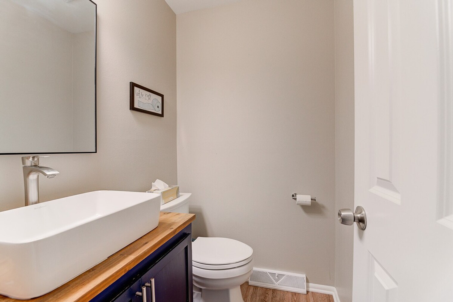 Building Photo - 2421 Saratoga Rd