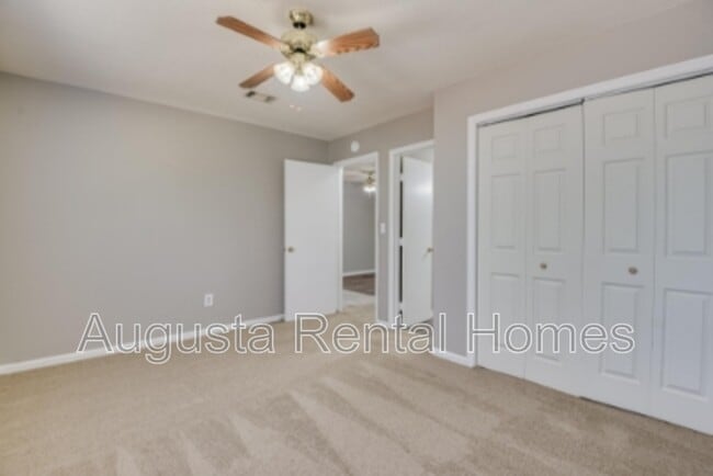 Building Photo - 2449 Jennings Rd