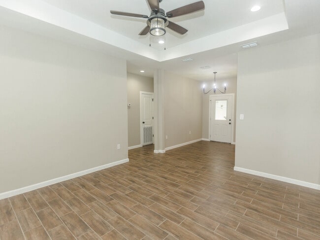 Building Photo - 477 Arboleda Ln