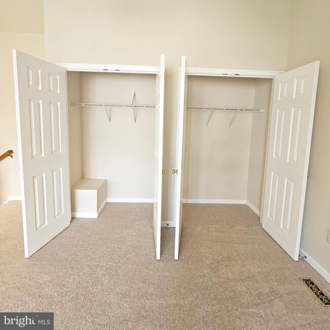 Building Photo - 5431 Cheyenne Knoll Pl