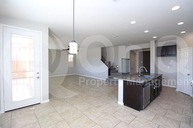 Building Photo - 13153 W Lariat Ln