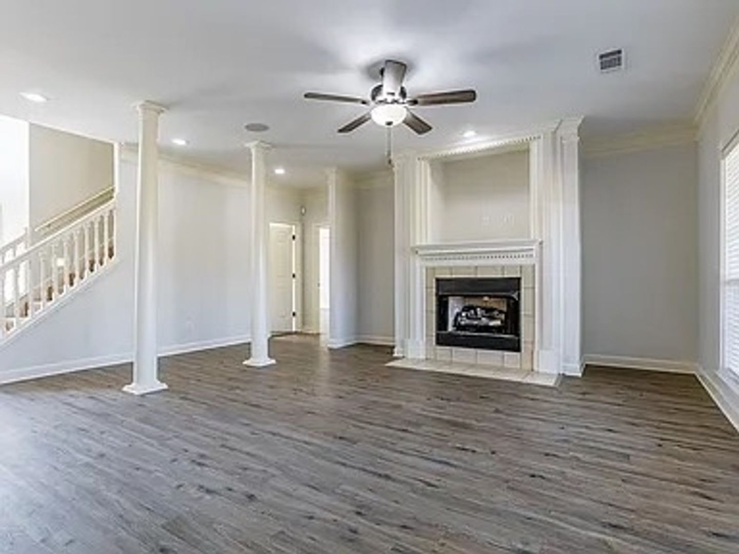 Building Photo - 4400 Chalice Dr