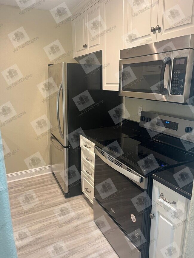 Building Photo - 4278 Brookside Dr