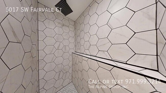 Building Photo - 5017 SW Fairvale Ct