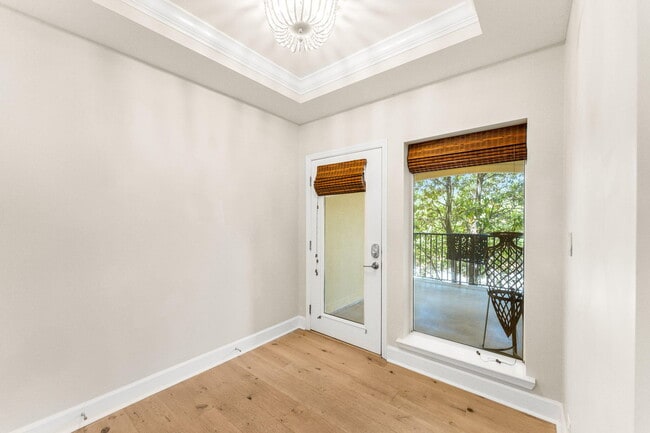 Building Photo - 1732 W County Hwy 30A