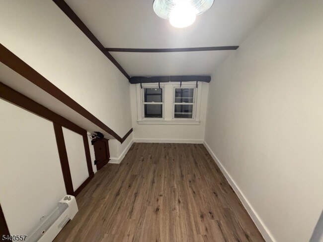 Building Photo - 14 Norwood Ave