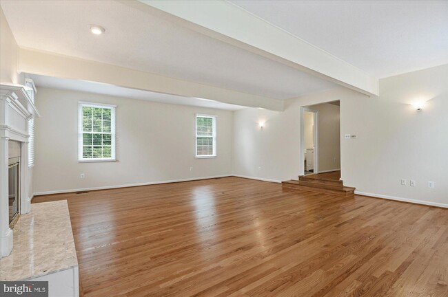 Building Photo - 9708 Locust Hill Dr