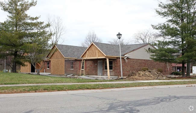 Primary Photo - Sunnyview Square Apartments
